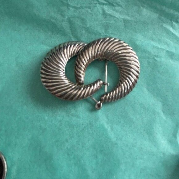 3 pairs of silver tone earrings and a delicate silver chain - Picture 2 of 8